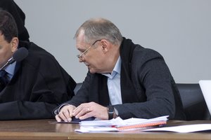 Už korupciją buvusiam ambasadoriui R. Šidlauskui siūloma skirti 70 tūkst. eurų baudą