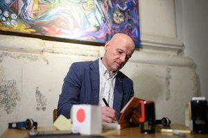 Vytauto Mačernio gyvenimą savo žodžiais knygoje perteikė aktorius Juozas Gaižauskas