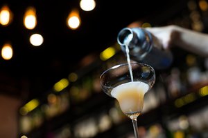 Barmeno patarimai, kaip paruošti nealkoholinį kokteilį naujametiniam stalui