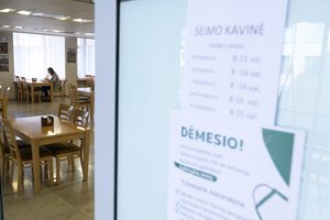 Pasiuntė žinią į Seimą be galimybių paso patekti norintiems politikams: deaktyvuos įėjimo korteles