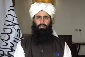 Talibano vadovas ragina kovotojus „nebausti“ buvusios valdžios atstovų