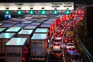 Kelias uždarytas: Prancūzija nebeleidžia britams tranzitu vykti į kitas šalis