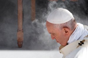 Dėl COVID-19 grėsmės popiežius Naujųjų metų išvakarėse prakartėlės Vatikane neaplankys