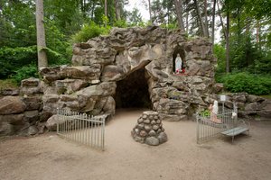 Kunigaikštienės Birutės kultas: minios žmonių plaukdavo melstis prie jos kapo ir laikė šventąja