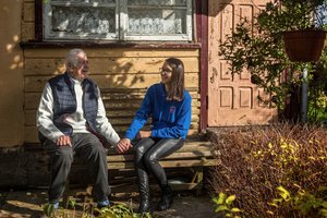 Vienišų senolių kasdienybė: ligos, maisto trūkumas ir baimė būti pamirštiems