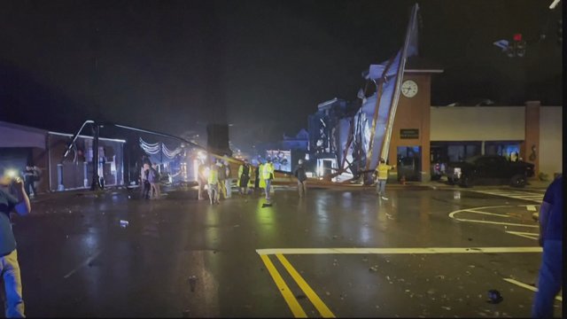 Skaičiuojama Alabamos valstiją nusiaubusio tornado žala: apgadino pastatus, nuvertė elektros linijas