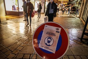 Omikron variantas tapo dominuojančia koronaviruso atmaina Prancūzijoje