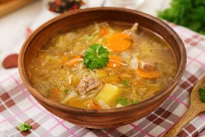 3 patiekalai su raugintais kopūstais – tikra atgaiva kūnui po švenčių