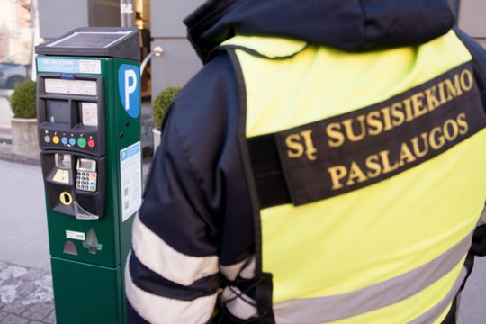 Vilniaus nusikaltėliai atrado parkavimo aparatus – laužiamasi po kelis kartus per naktį