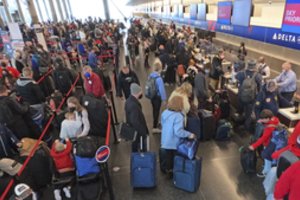 JAV masiškai atšaukiami skrydžiai, oro uostuose tvyro chaosas