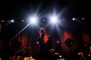 Premjera: Erica Jennings pristato dainą, su kuria dalyvaus „Eurovizijos“ atrankoje