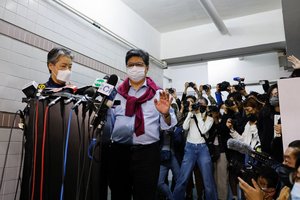 Honkonge augant žurnalistų baimei uždaroma trečia žiniasklaidos priemonė