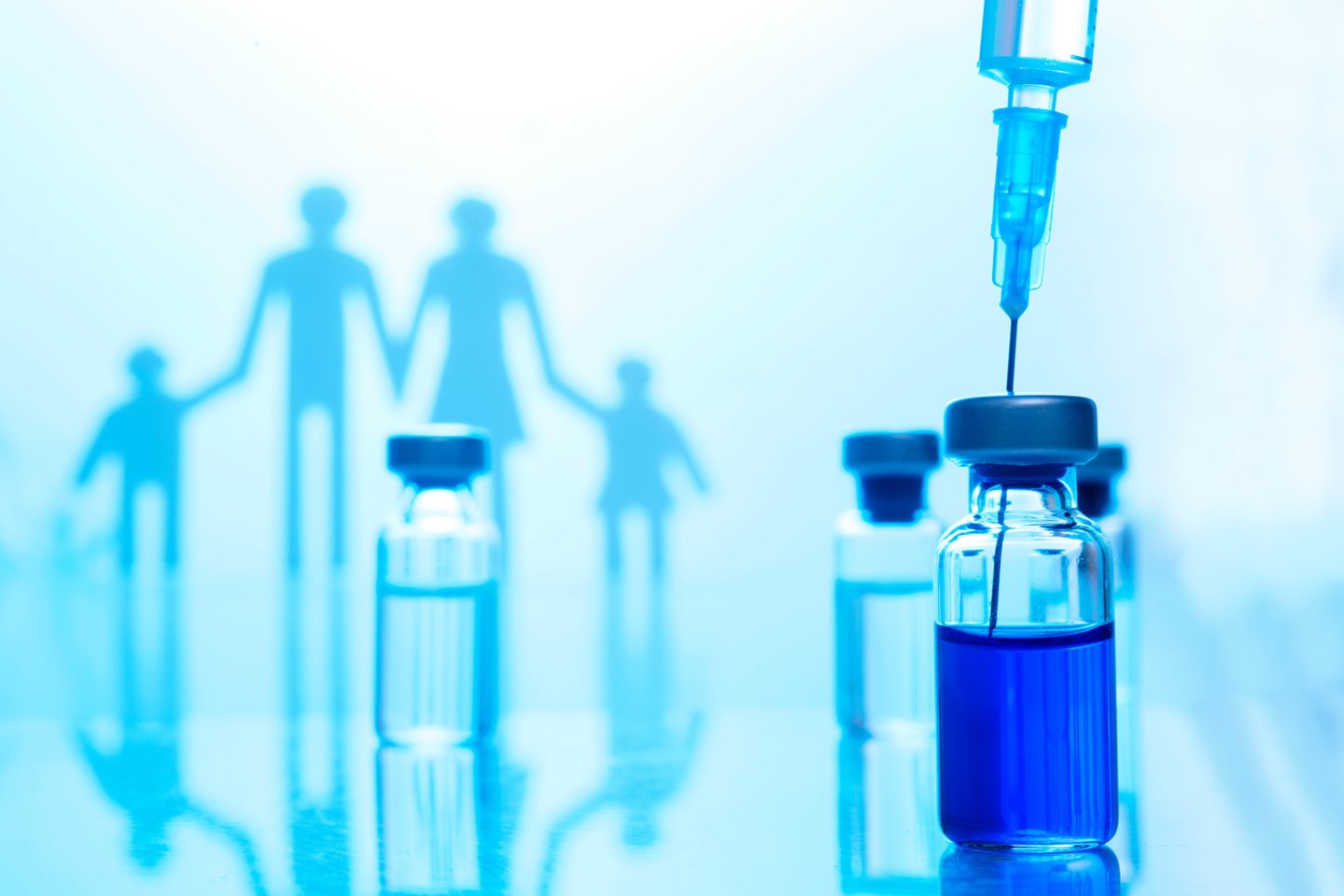  Pagal Oksfordo universiteto mokslininkų pateiktą projektą, naujas vakcinas būtų galima pagaminti vos per 100 dienų.<br>123rf nuotr.