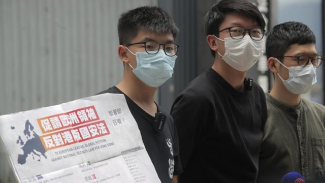 Honkonge uždaroma trečia žiniasklaidos priemonė: žurnalistai nutraukia veiklą, smerkia spaudos laisvės eroziją