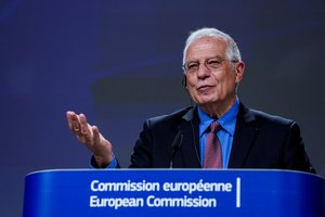 Tvyrant įtampai su Rusija, ES užsienio reikalų įgaliotinis apsilankys Ukrainos priekinio fronto linijose