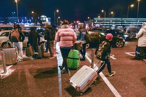 Piešia niūrias prognozes Lietuvos ekonomikai: atsitraukus pandemijai galima nauja emigracijos banga