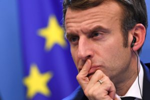 E. Macrono perspėjimas nepasiskiepijusiems gyventojams sukėlė pasipiktinimą