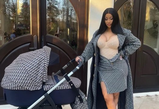 Cardi B apsirengė už daugiau nei 13 tūkst. eurų: daugiausia paklojo už vaikišką vežimėlį
