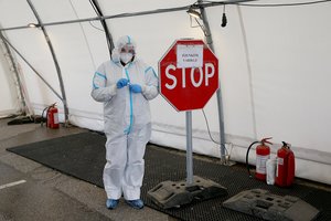 Pranoko net liūdniausias prognozes: skelbia, kad omikron atmaina jau dominuoja Lietuvoje