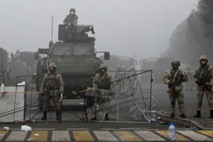 Kazachstane šūviai tolsta: Rusijos žiniasklaida pranešė, kad Almatos miesto centrinė aikštė „išvalyta“