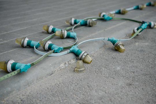 Ankstų rytą ant seniūnijos pastato Trakų r. liepsnojo šventinė girlianda