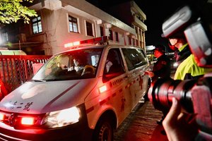 Kinijoje per sprogimą sugriuvus pastatui viduje įstrigo mažiausiai 20 žmonių