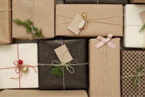 Įdomiausi pošventiniai faktai apie dovanas: tenka pakuoti ir betono maišykles