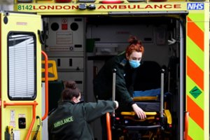 Londone į ligonines padėti medikams siunčiami kariai