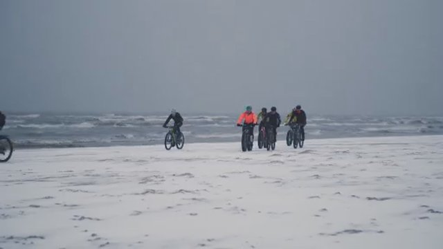 Išskirtinės dviračių lenktynės Latvijos ir Lietuvos pajūriu: visą distanciją sugebėjo įveikti vos penki dalyviai