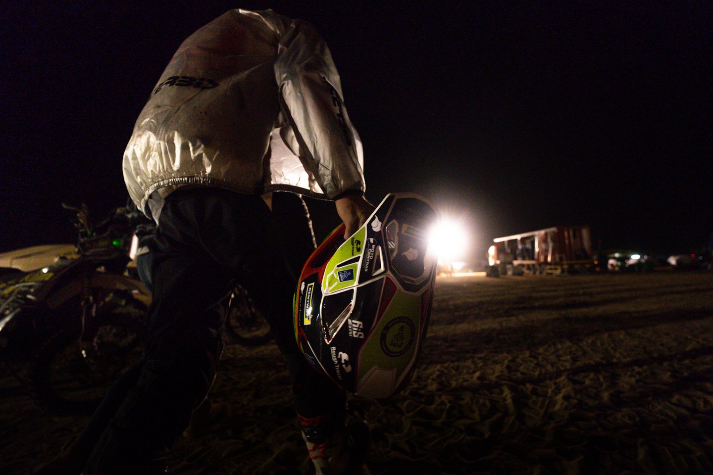 Dakaro lenktynės Arūnui Gelažninkui atsikvėpti neduoda – trasos vis sudėtingesnės ir sportininkų kaskart laukia nauji iššūkiai.<br>„OrionDakarteam“ nuotr.