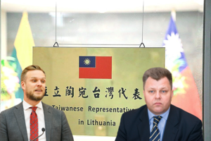 Dėl Taivano jau burba ir dešinieji: prakalbo apie G. Landsbergio gelbėjimo planą, akys krypsta į M. Adomėno interesus