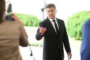 V. Zelenskis ragina organizuoti tarptautinį viršūnių susitikimą karui Ukrainoje užbaigti