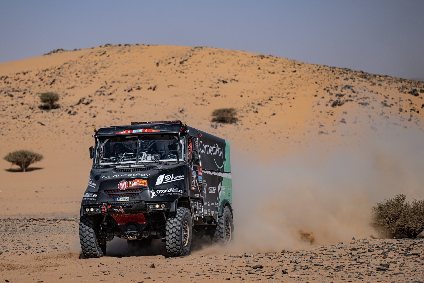 Devintasis Dakaro ralio etapas „ConnectPay Racing“ komandai buvo tarsi eilinė diena ofise.<br>Pranešėjų spaudai nuotr.