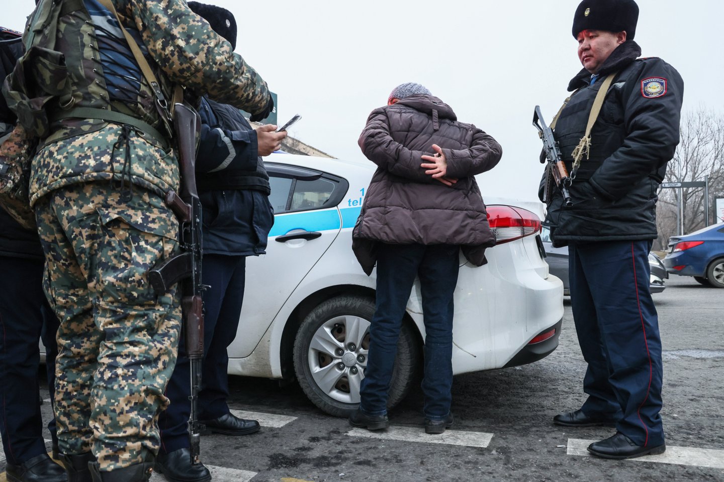 Kazachstane po neramumų sulaikyta dar beveik 1 700 žmonių.<br>TASS/Scanpix nuotr.