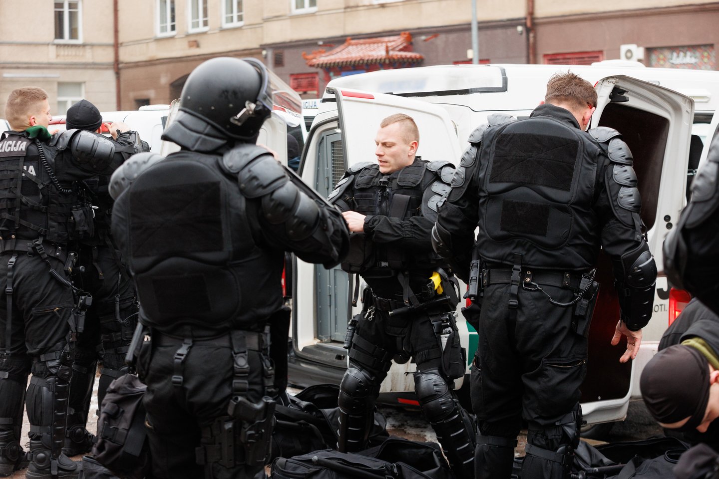 Policija prie Seimo dirbs pasiruošusi galimiems protestuotojų akibrokštams.<br>T.Bauro nuotr.