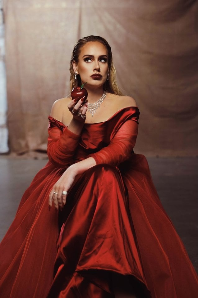  Adele pristato naują dainą ir vaizdo klipą iš klausomiausio albumo.<br> Raven Varona nuotr.