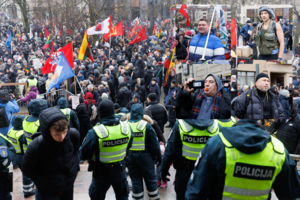 Tokio Sausio 13-osios minėjimo dar nebuvo: įtūžusi minia nušvilpė V. Čmilytę-Nielsen ir I. Šimonytę