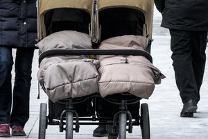 Nerimą keliantys skaičiai: Lietuvoje šiemet gimė mažiau vaikų, mirė daugiau žmonių, daugiau ir išsiskyrė