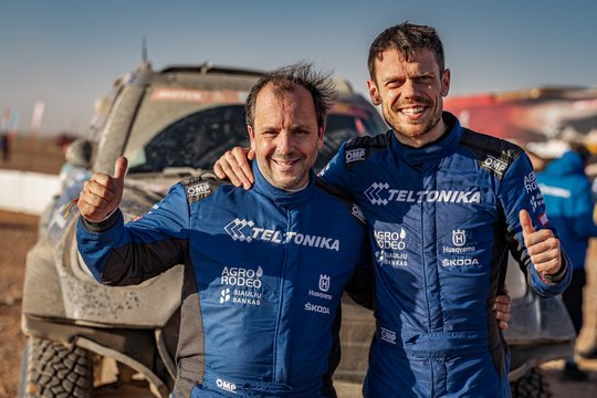 V. Žala ir jo šturmanas.