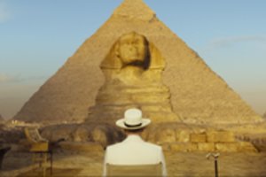 Naujoje A. Christie romano ekranizacijoje Erkiulį Puaro įkūnijo pats režisierius