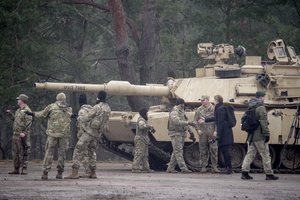 „Spiegel“: kiek toli eitų JAV ir europiečiai, kad apgintų Lietuvą?