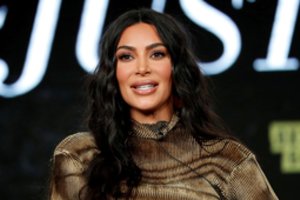 Ar domitės kriptovaliutomis? Už šį klausimą K. Kardashian skrieja kaltinimai iš Niujorko 