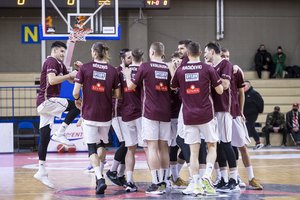 „Lietkabelis“ neįveikė aštrius nagus parodžiusio „Neptūno“, bet į KMT finalo ketvertą pateko