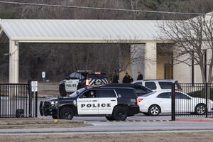 Teksaso sinagogoje keturis žmones įkaitais paėmęs užpuolikas – JK pilietis