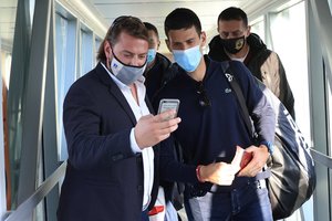 Į Serbiją grįžęs N. Džokovičius buvo šiltai sutiktas savo palaikytojų, tačiau sulaukė dar vienos nemalonios žinios