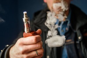 Seimas apsispręs, ar drausti elektronines cigaretes su įvairiais skoniais ir kvapais