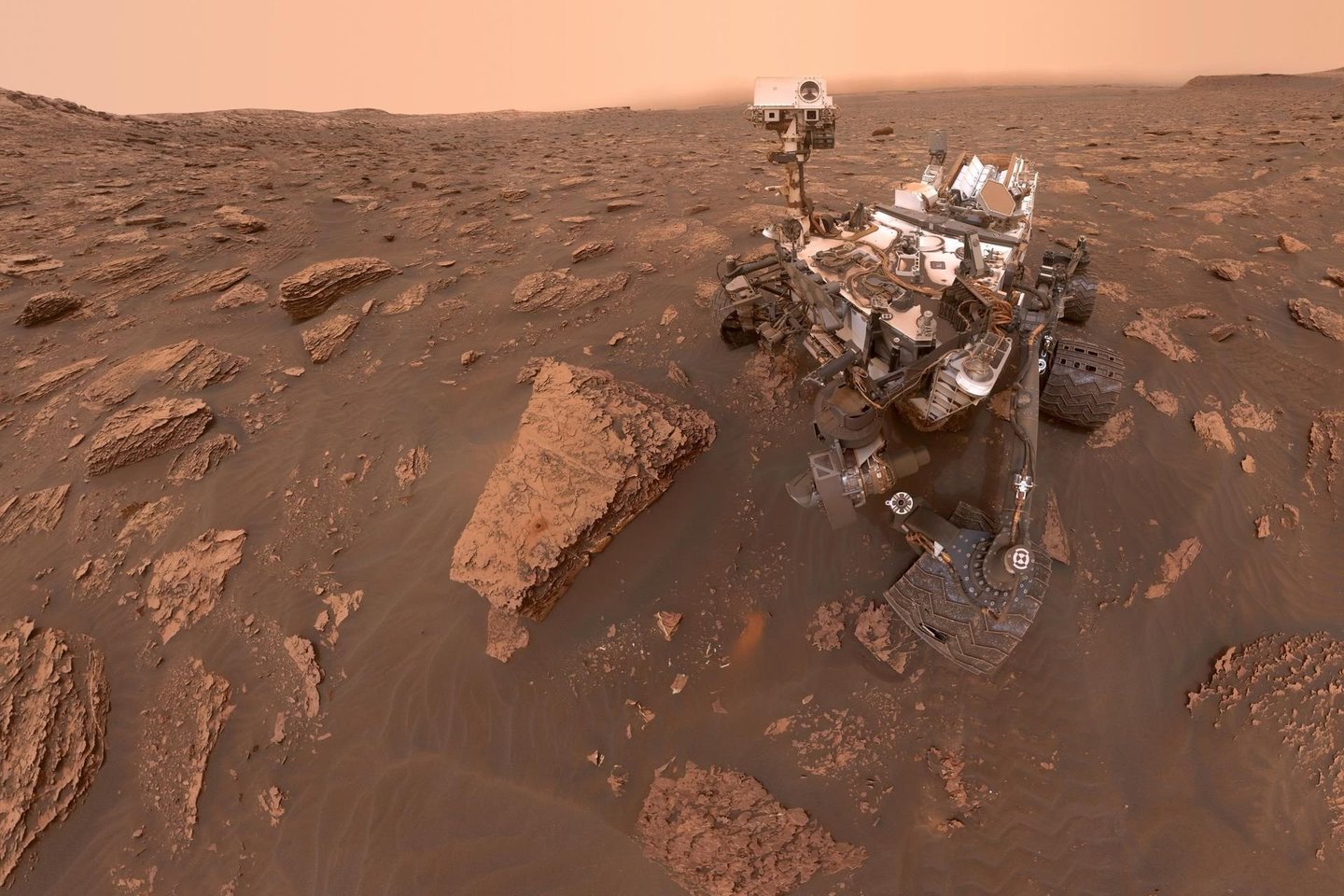  Ieškodamas gyvybės už Žemės ribų, NASA marsaeigis „Curiosity“ jau beveik dešimtmetį vykdo misiją, kurios tikslas – nustatyti, ar Marsas kada nors buvo tinkama gyvybei vieta.<br> NASA nuotr.
