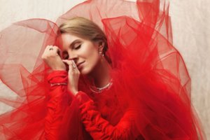 Ieva Narkutė pristato dainą, kuri užbaigia svarbų gyvenimo etapą