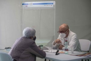 Čekija atsisako planuotos privalomos senjorų vakcinacijos