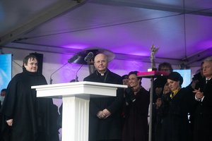 Vienuolė Bernadeta Mališkaitė: „Norėčiau palinkėti skirti valstybę nuo Vyriausybės“